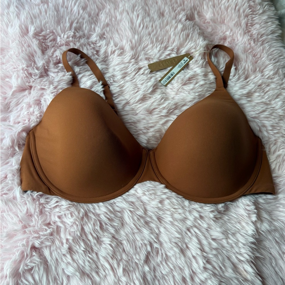 New SKIMS Fits Everybody T-Shirt Demi Bra